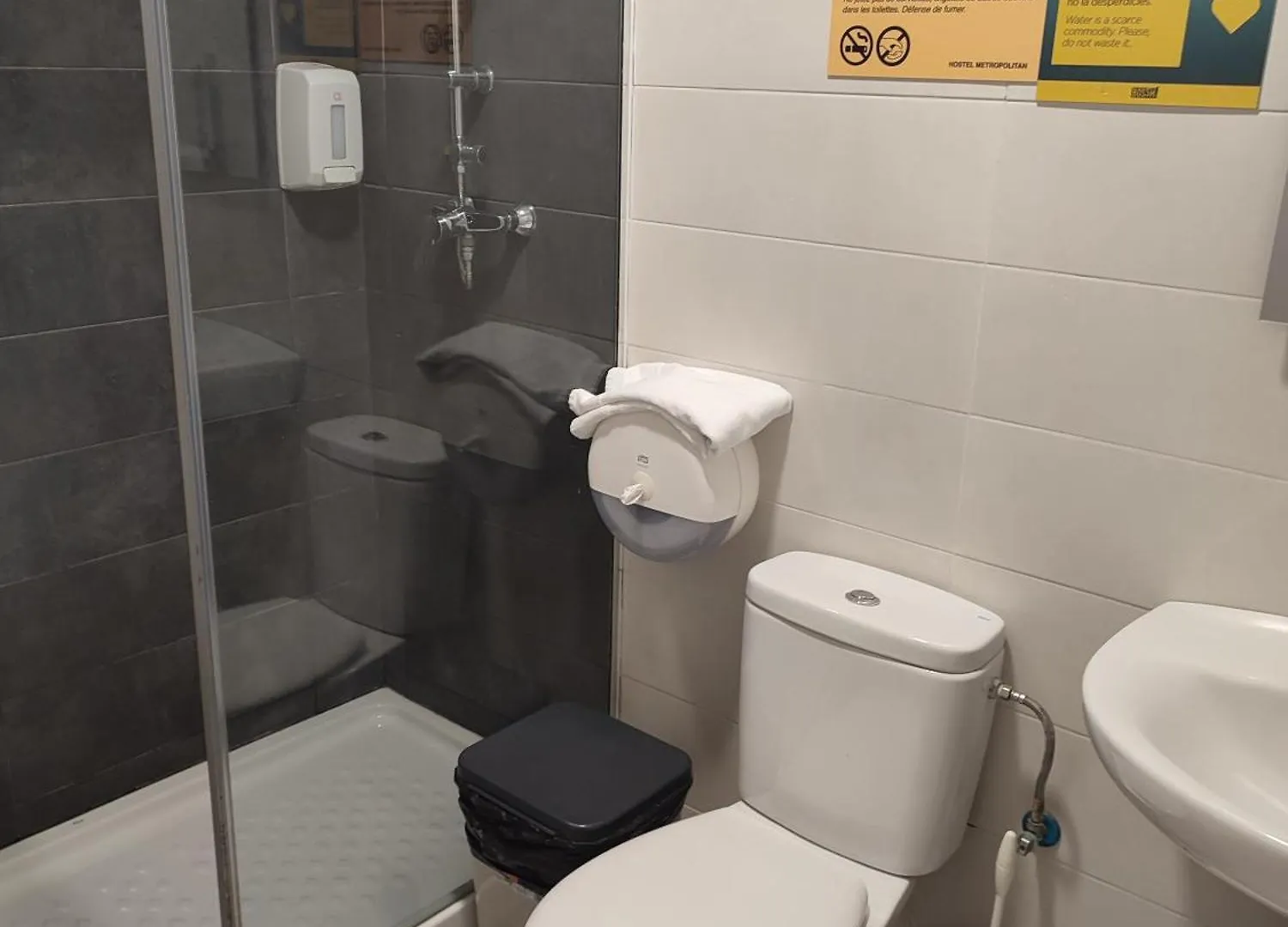 Bilbao Metropolitan Hostel By Bossh Hotels 0*,  Spanyolország